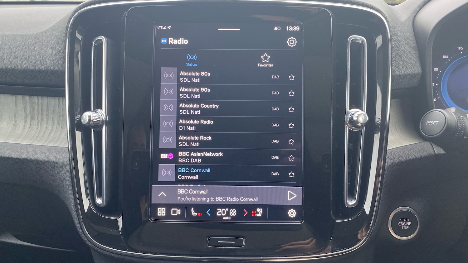 Used Volvo XC40 2024 for sale - 76653325: Photo 30