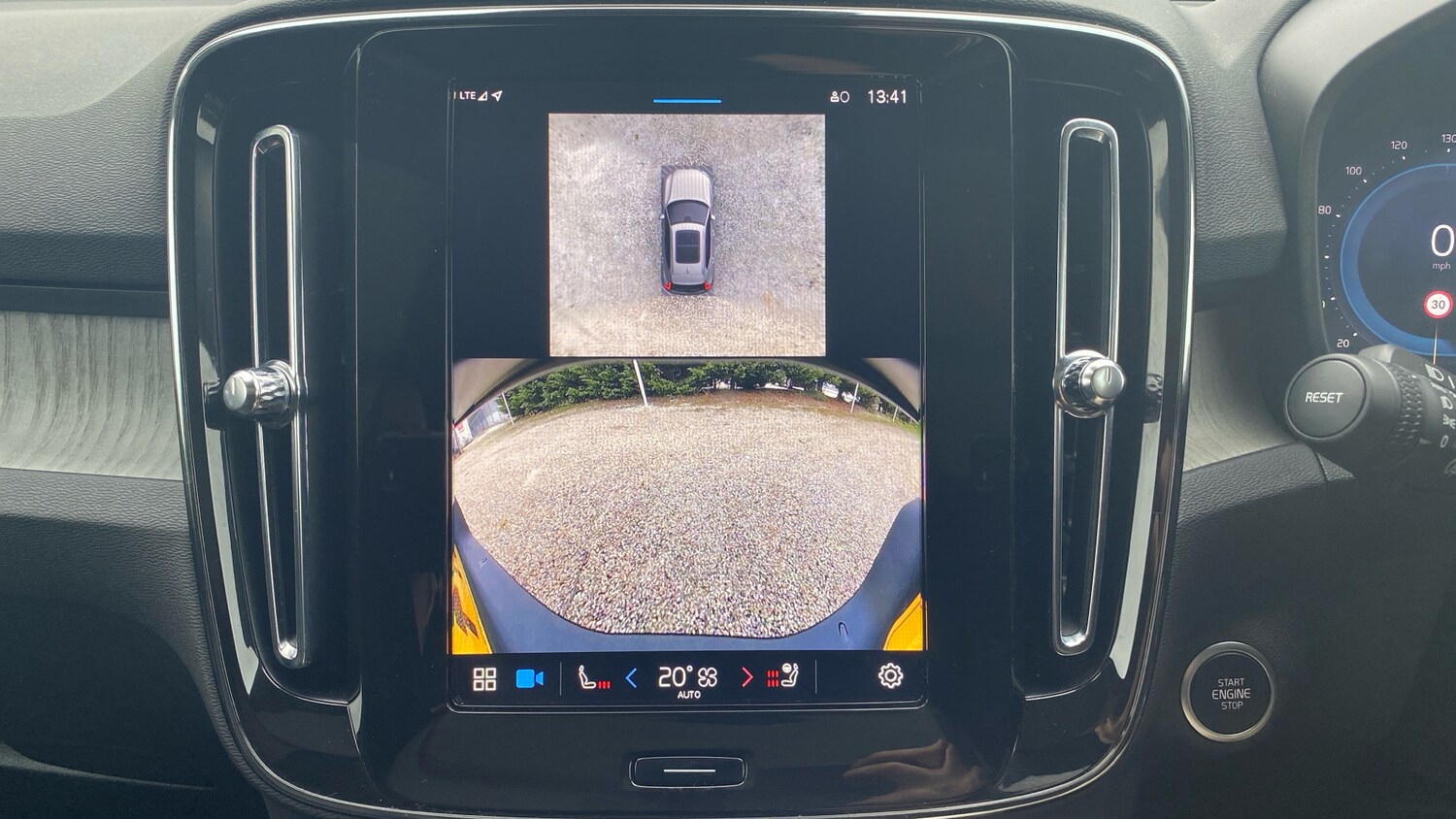 Used Volvo XC40 2024 for sale - 76653325: Photo 35