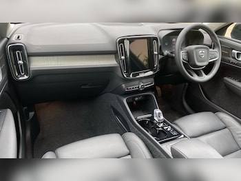 Used Volvo XC40 2024 for sale - 76653325: Photo