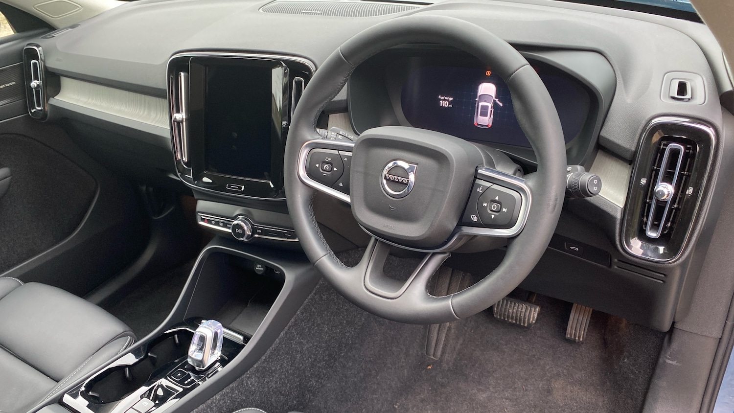 Used Volvo XC40 2024 for sale - 76653325: Photo 5