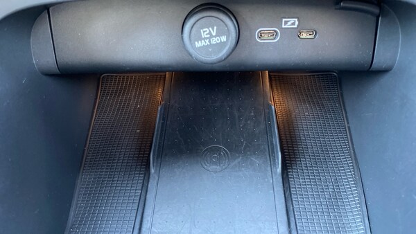 Used Volvo XC40 2024 for sale - 75703009: Photo 39