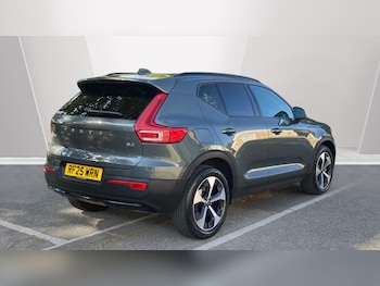 Used Volvo XC40 2025 for sale - 79582777: Photo