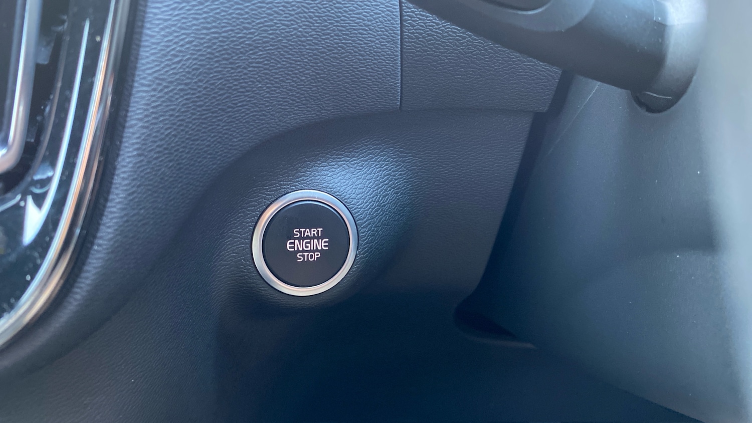 Used Volvo XC40 2023 for sale - 77515361: Photo 25