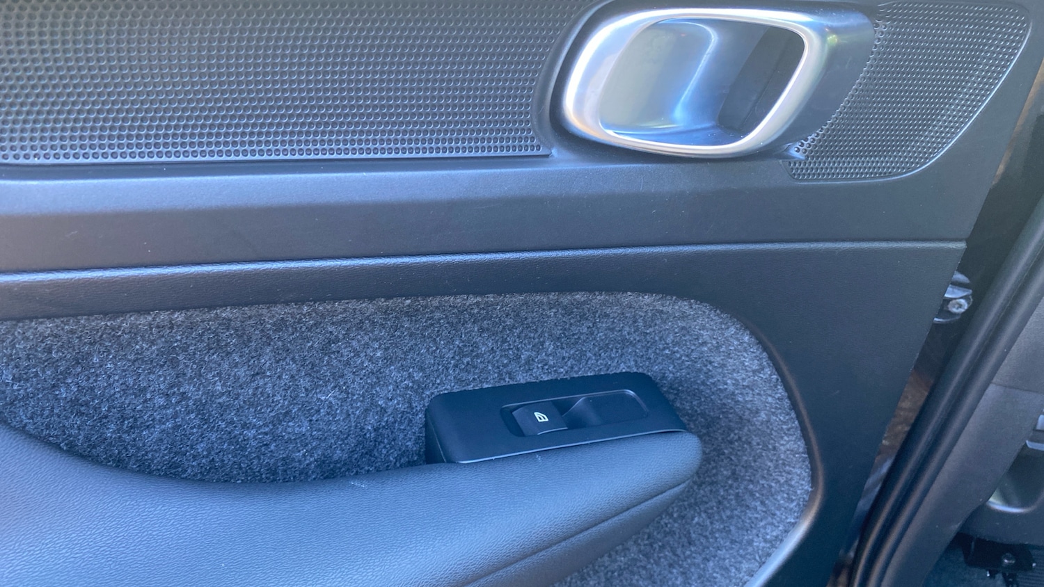 Used Volvo XC40 2023 for sale - 77515361: Photo 34