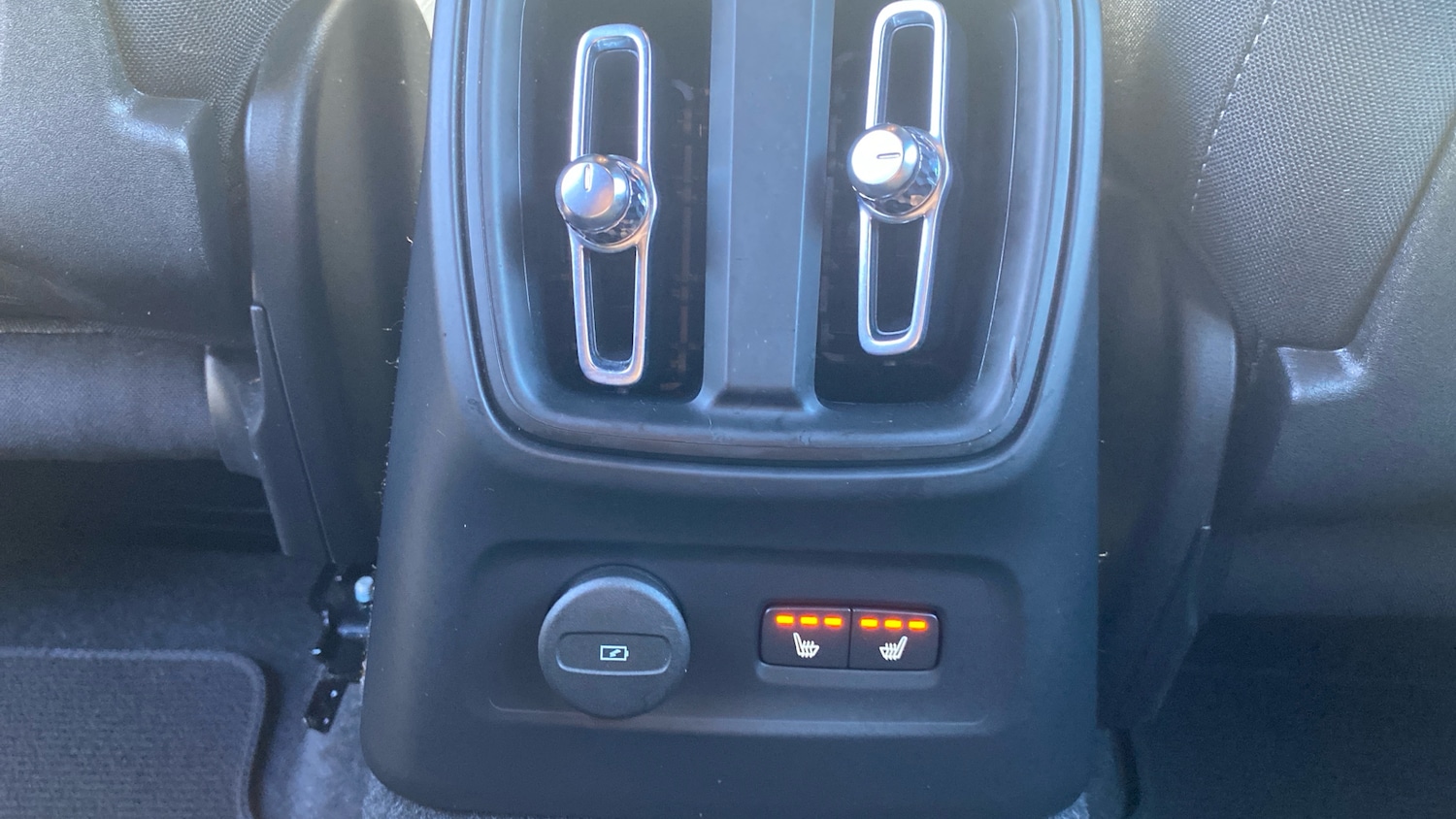 Used Volvo XC40 2023 for sale - 77515361: Photo 35