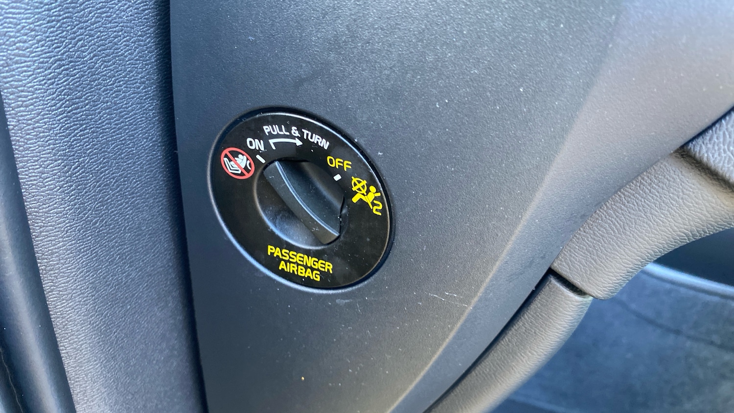 Used Volvo XC40 2023 for sale - 77515361: Photo 39