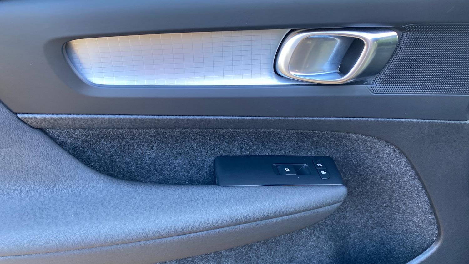 Used Volvo XC40 2023 for sale - 77515361: Photo 40