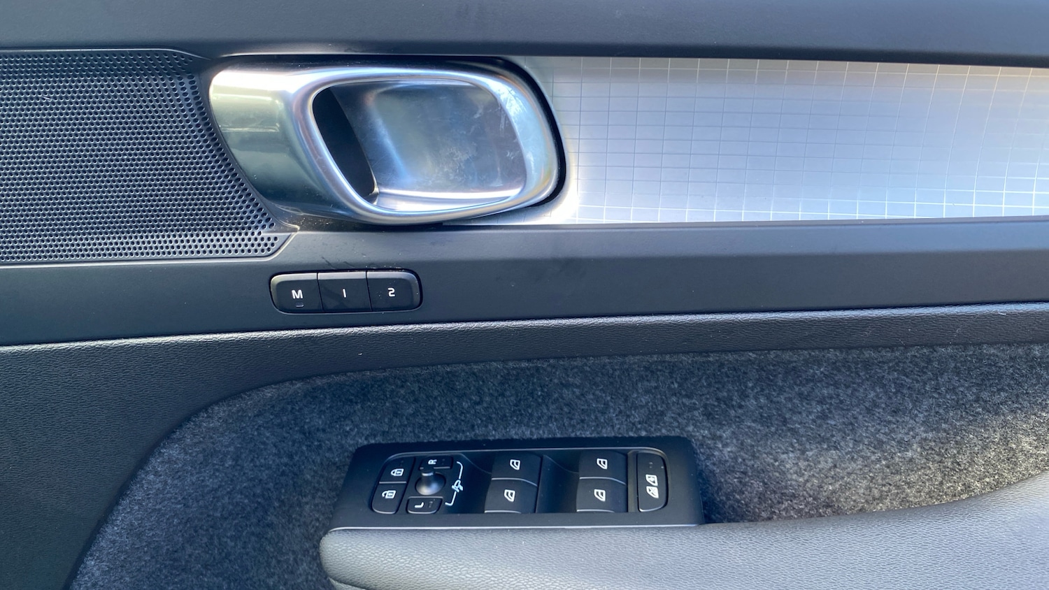 Used Volvo XC40 2023 for sale - 75894384: Photo 15