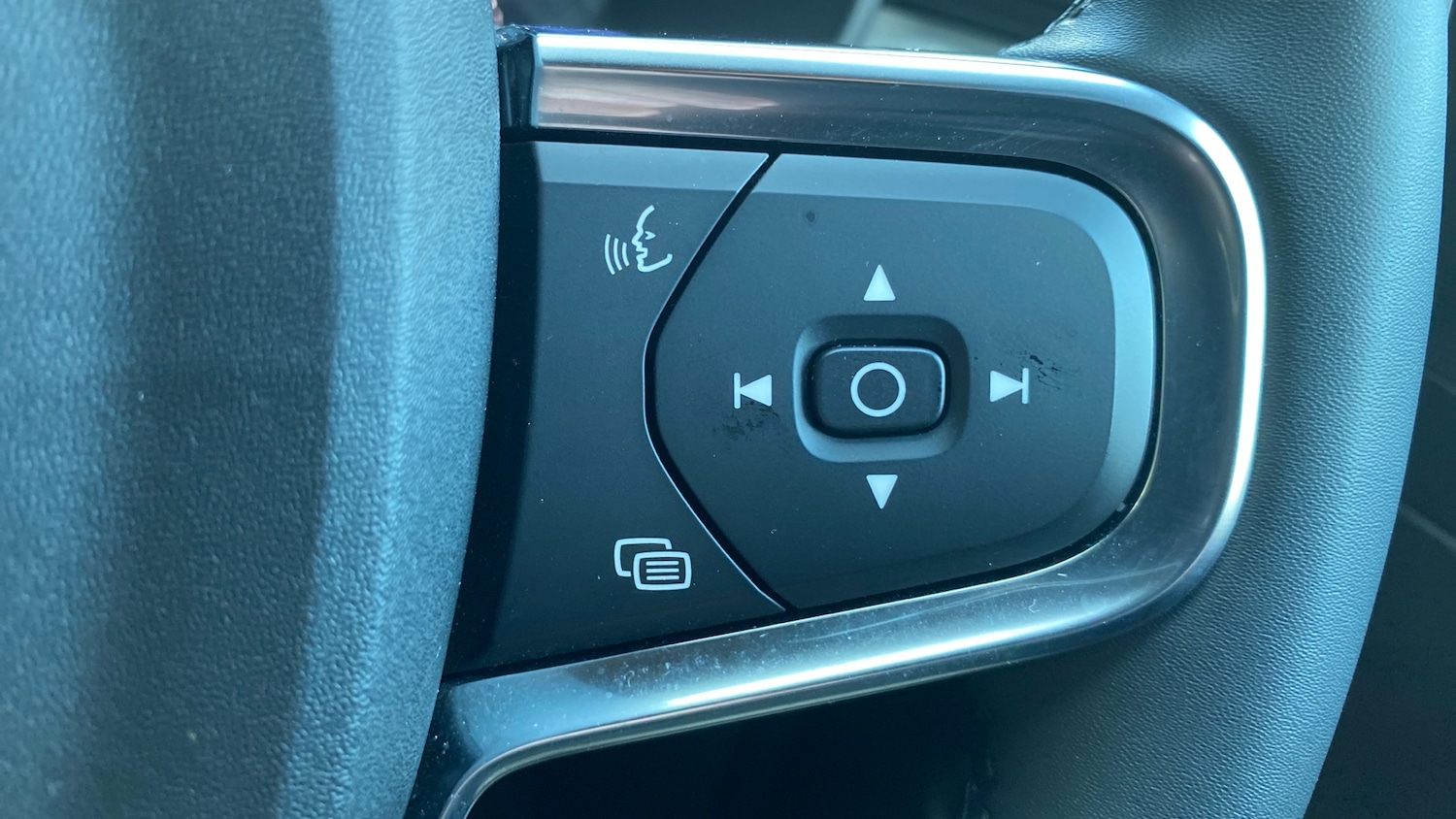 Used Volvo XC40 2023 for sale - 75894384: Photo 19
