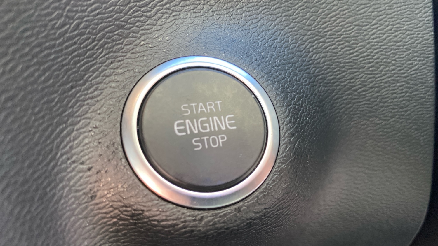Used Volvo XC40 2023 for sale - 75894384: Photo 23