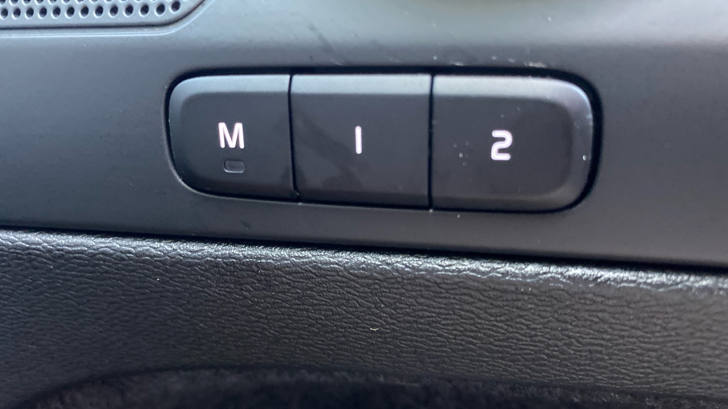 Used Volvo XC40 2023 for sale - 75894384: Photo 42