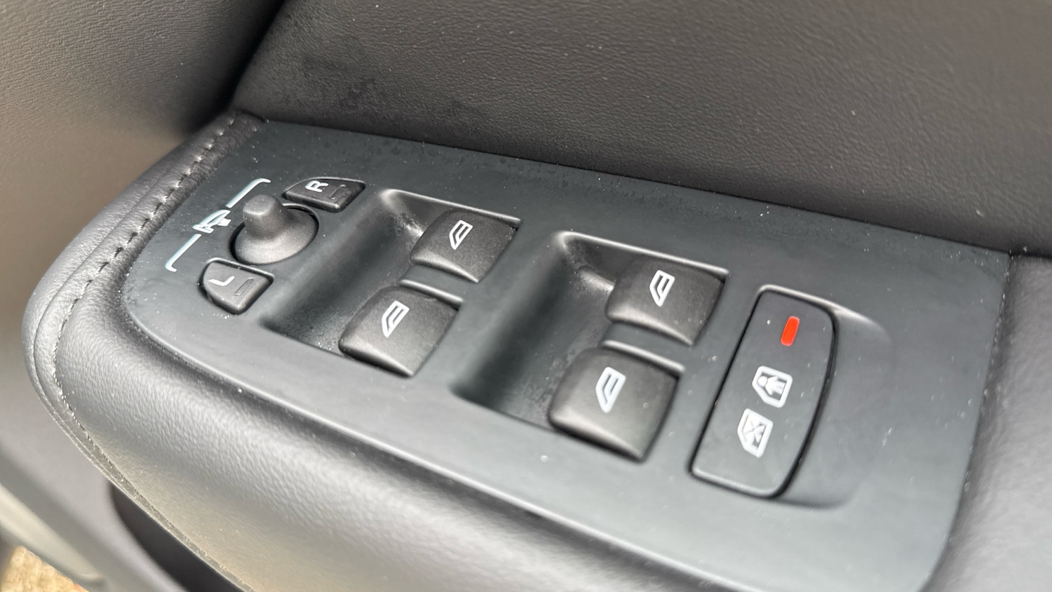 Used Volvo XC60 2024 for sale - 77766175: Photo 24