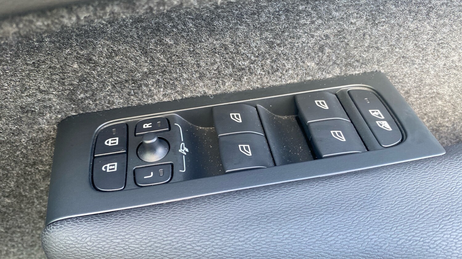 Used Volvo XC40 2022 for sale - 76653310: Photo 24