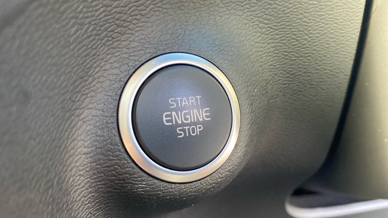 Used Volvo XC40 2022 for sale - 76653310: Photo 27