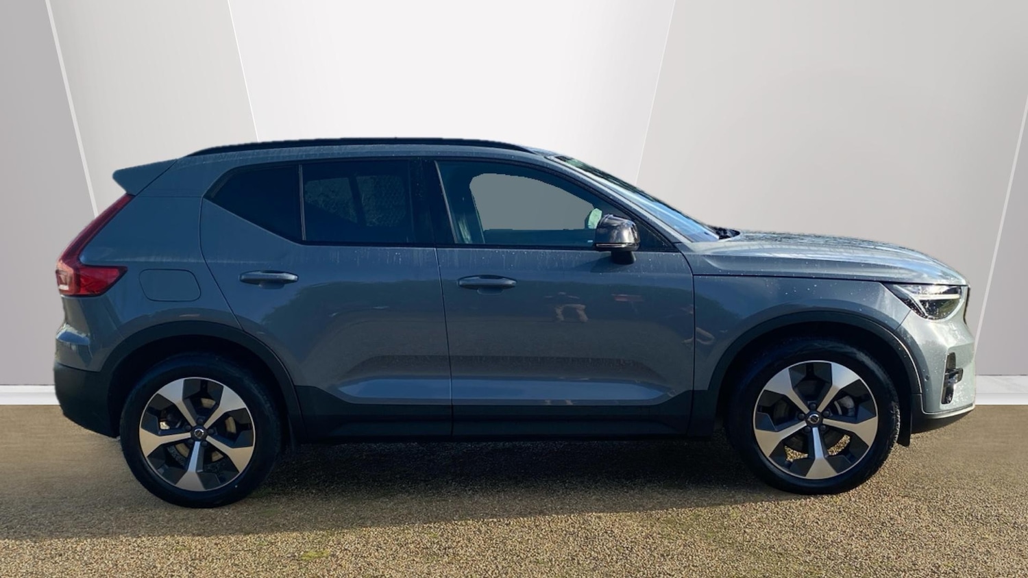 Used Volvo XC40 2022 for sale - 76653310: Photo 3