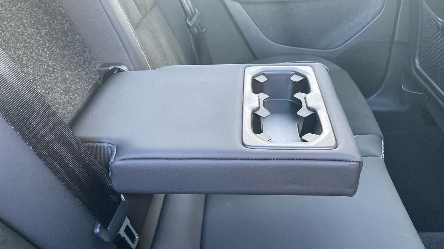 Used Volvo XC40 2022 for sale - 76653310: Photo 34