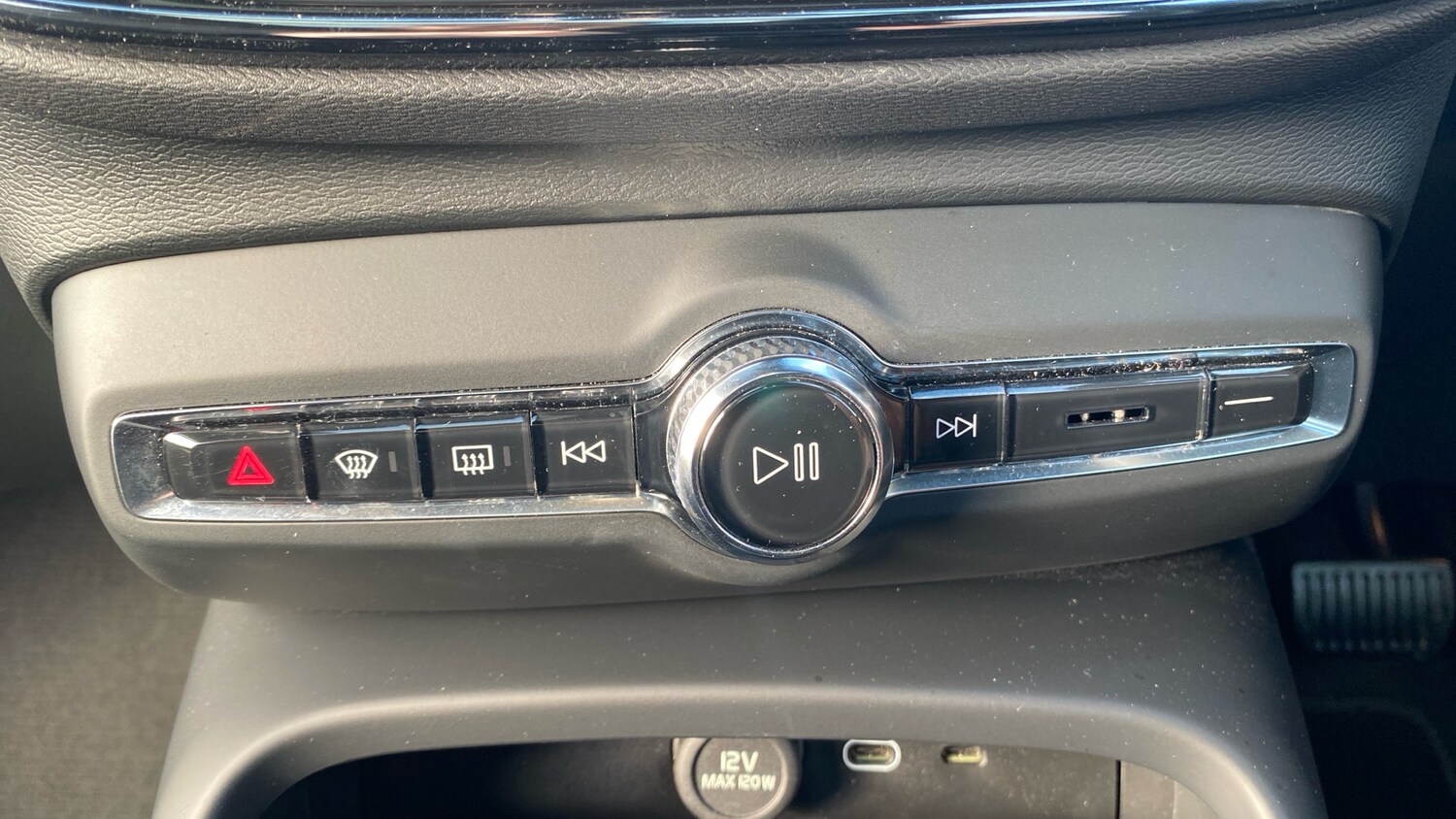 Used Volvo XC40 2022 for sale - 76653310: Photo 48