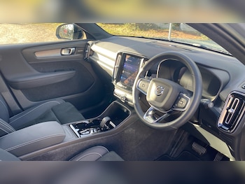 Used Volvo XC40 2022 for sale - 76653310: Photo