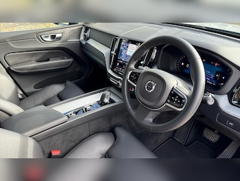 Used Volvo XC60 2023 for sale - 77760515: Photo