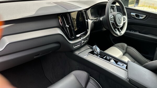 Used Volvo XC60 2024 for sale - 75410386: Photo 4