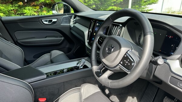 Used Volvo XC60 2024 for sale - 75410386: Photo 5