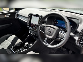 Used Volvo XC40 2025 for sale - 78779367: Photo