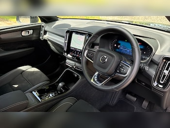 Used Volvo XC40 2025 for sale - 78716604: Photo