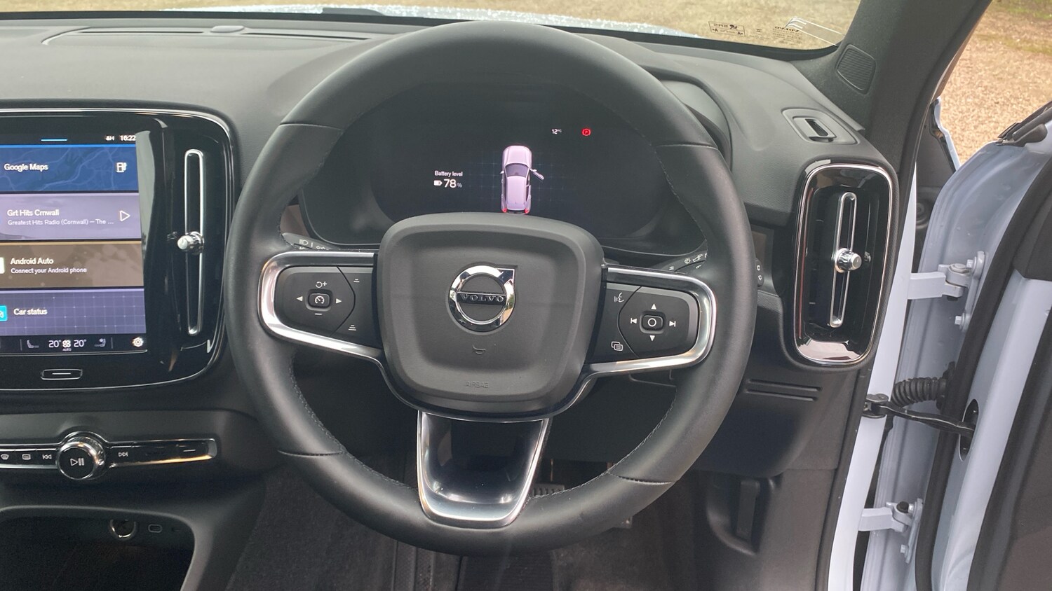 Used Volvo XC40 2023 for sale - 77687896: Photo 10