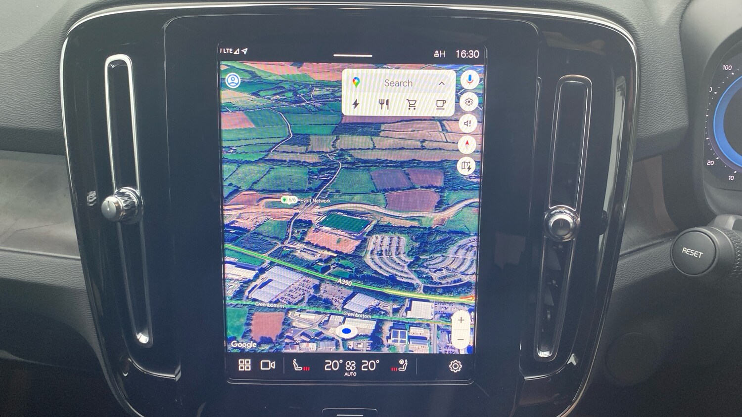 Used Volvo XC40 2023 for sale - 77687896: Photo 17