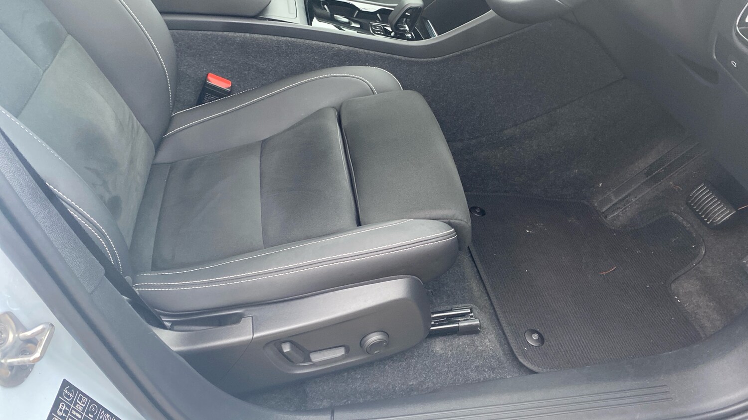 Used Volvo XC40 2023 for sale - 77687896: Photo 29