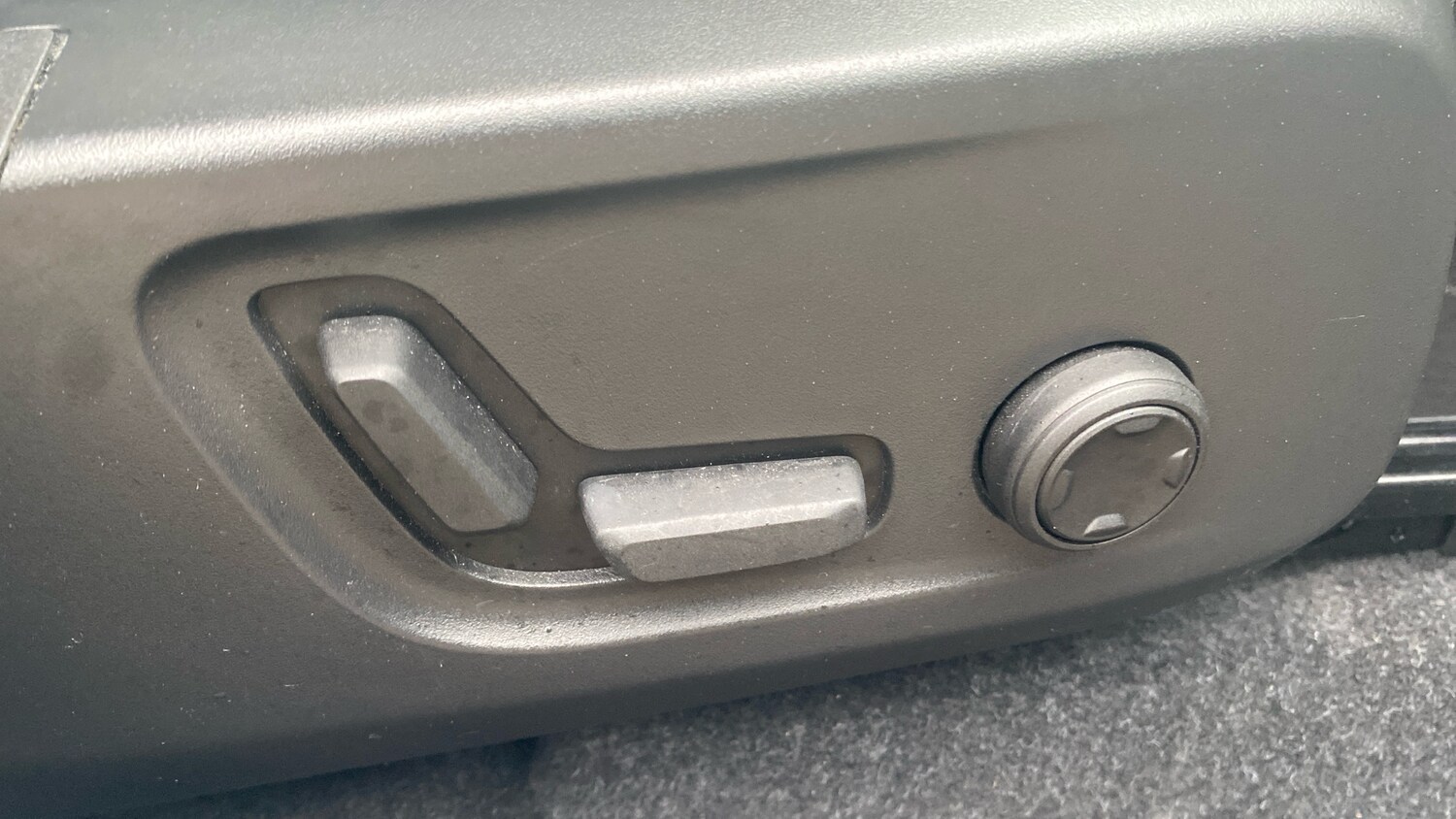 Used Volvo XC40 2023 for sale - 77687896: Photo 35