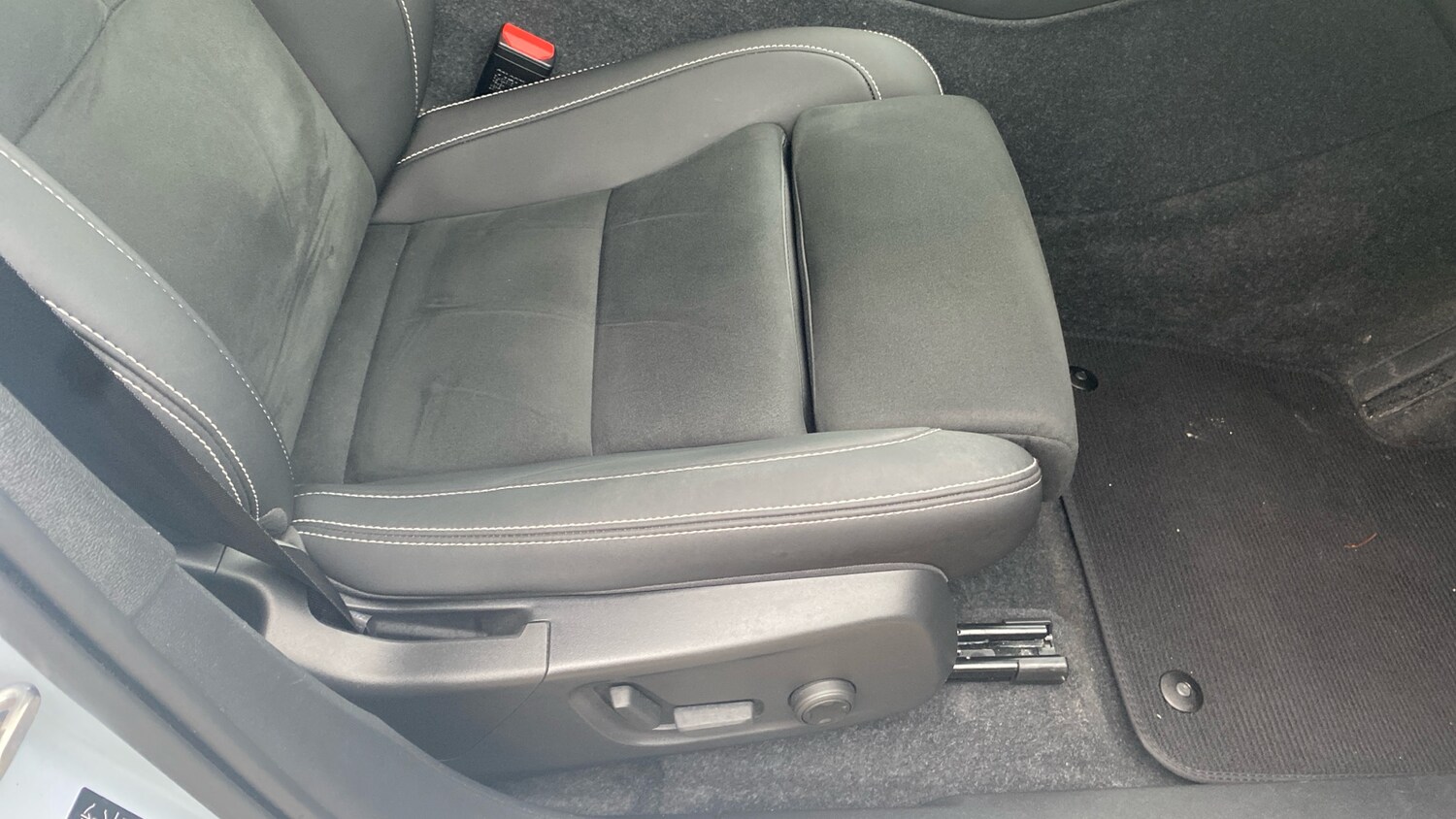 Used Volvo XC40 2023 for sale - 77687896: Photo 36