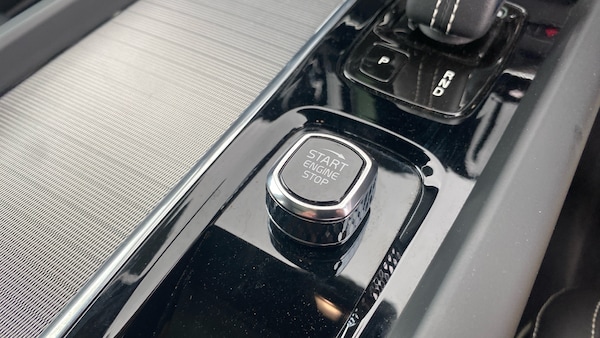 Used Volvo XC60 2022 for sale - 75332963: Photo 23
