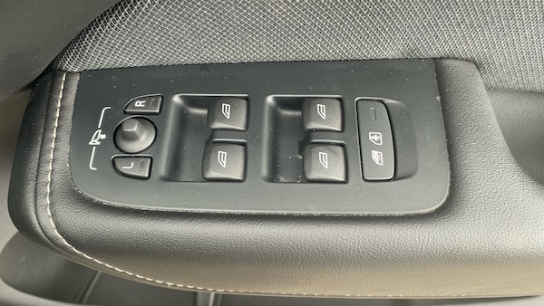 Used Volvo XC60 2022 for sale - 75332963: Photo 26