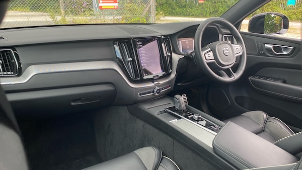 Used Volvo XC60 2022 for sale - 75332963: Photo 4
