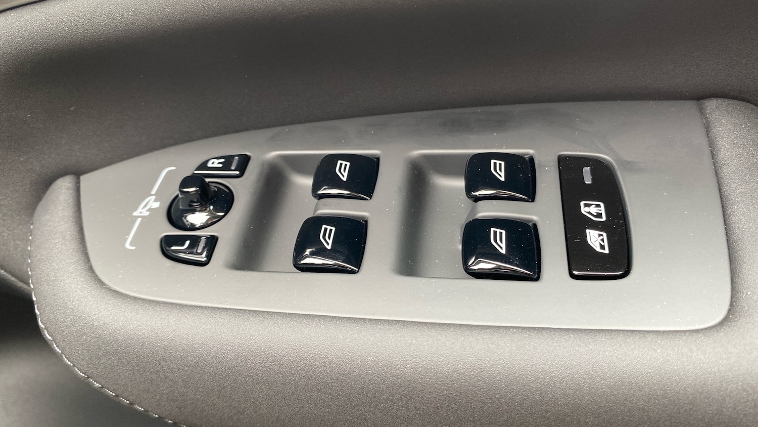 Used Volvo XC90 2025 for sale - 77198788: Photo 28