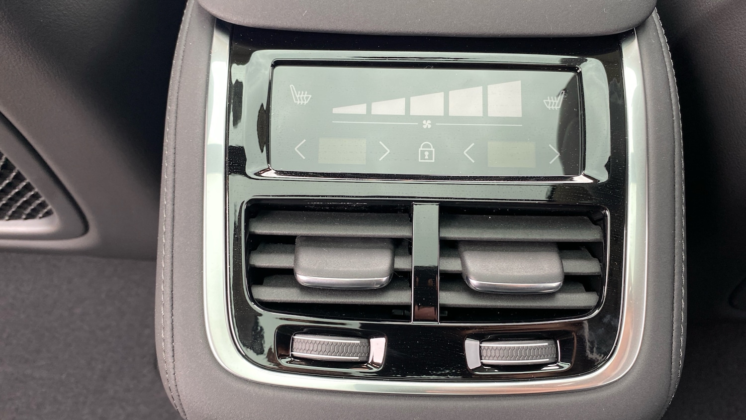 Used Volvo XC90 2025 for sale - 77198788: Photo 41