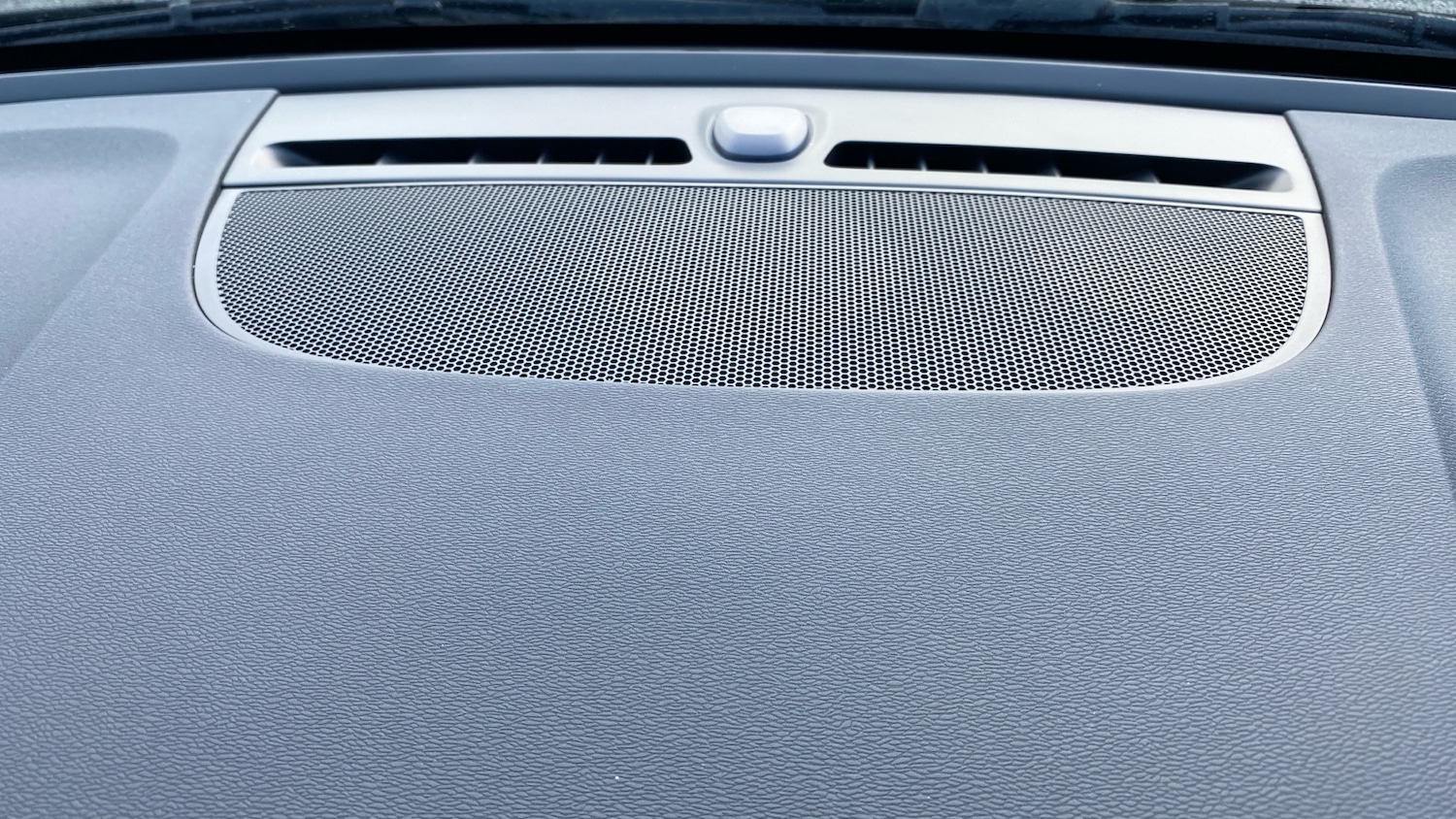 Used Volvo XC40 2023 for sale - 77946946: Photo 23