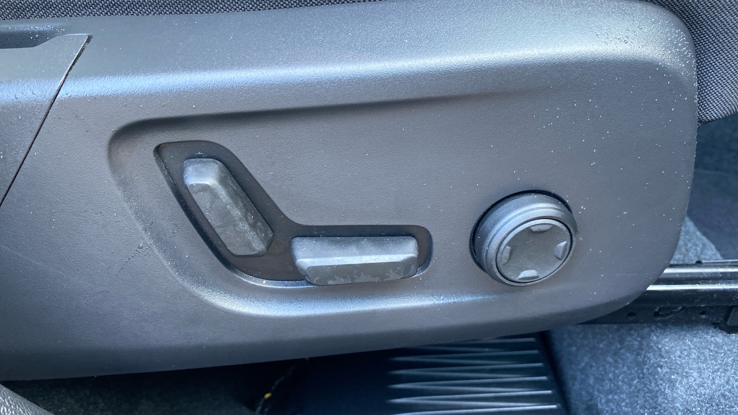 Used Volvo XC40 2023 for sale - 77946946: Photo 28