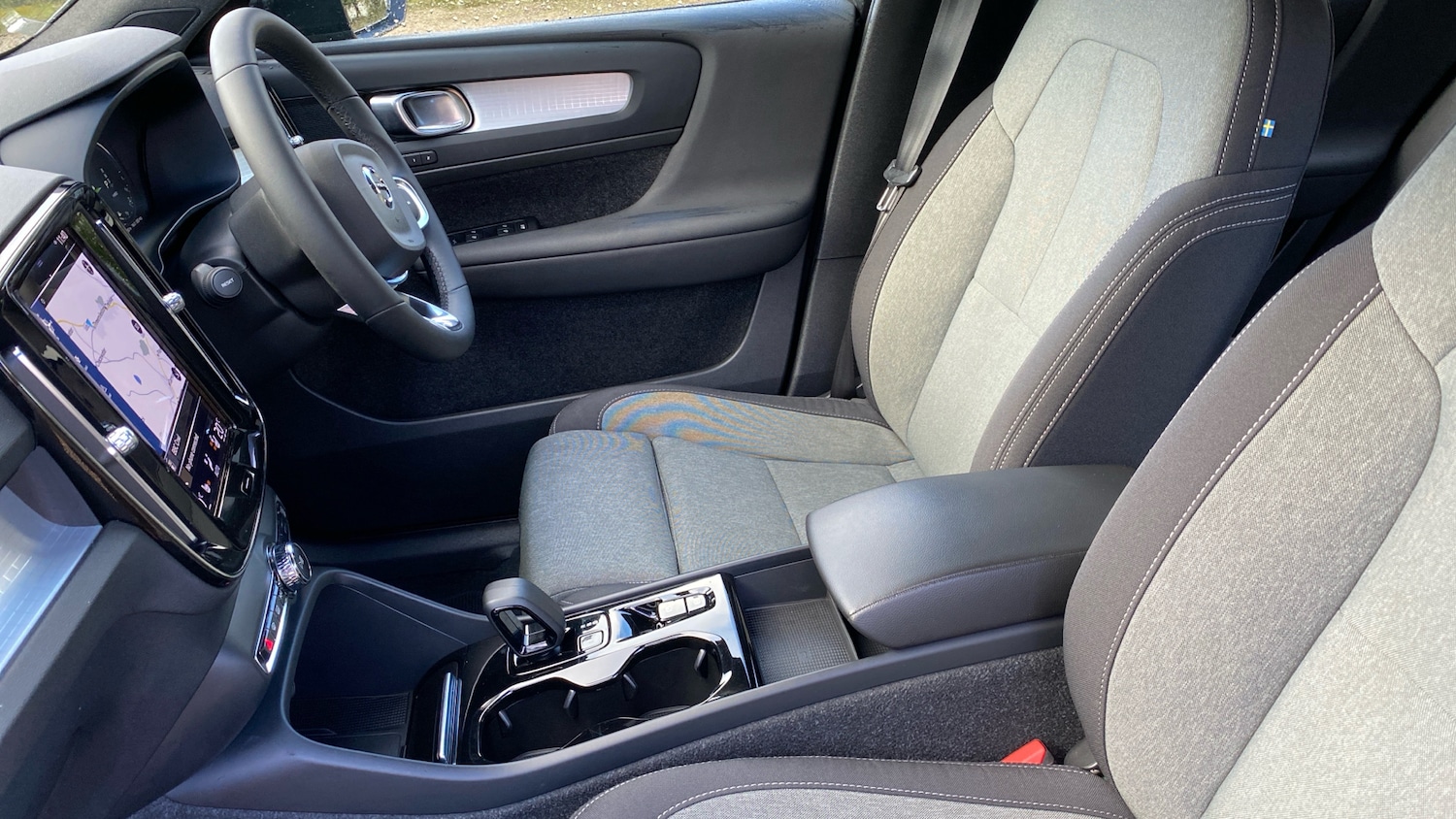 Used Volvo XC40 2023 for sale - 77946946: Photo 42