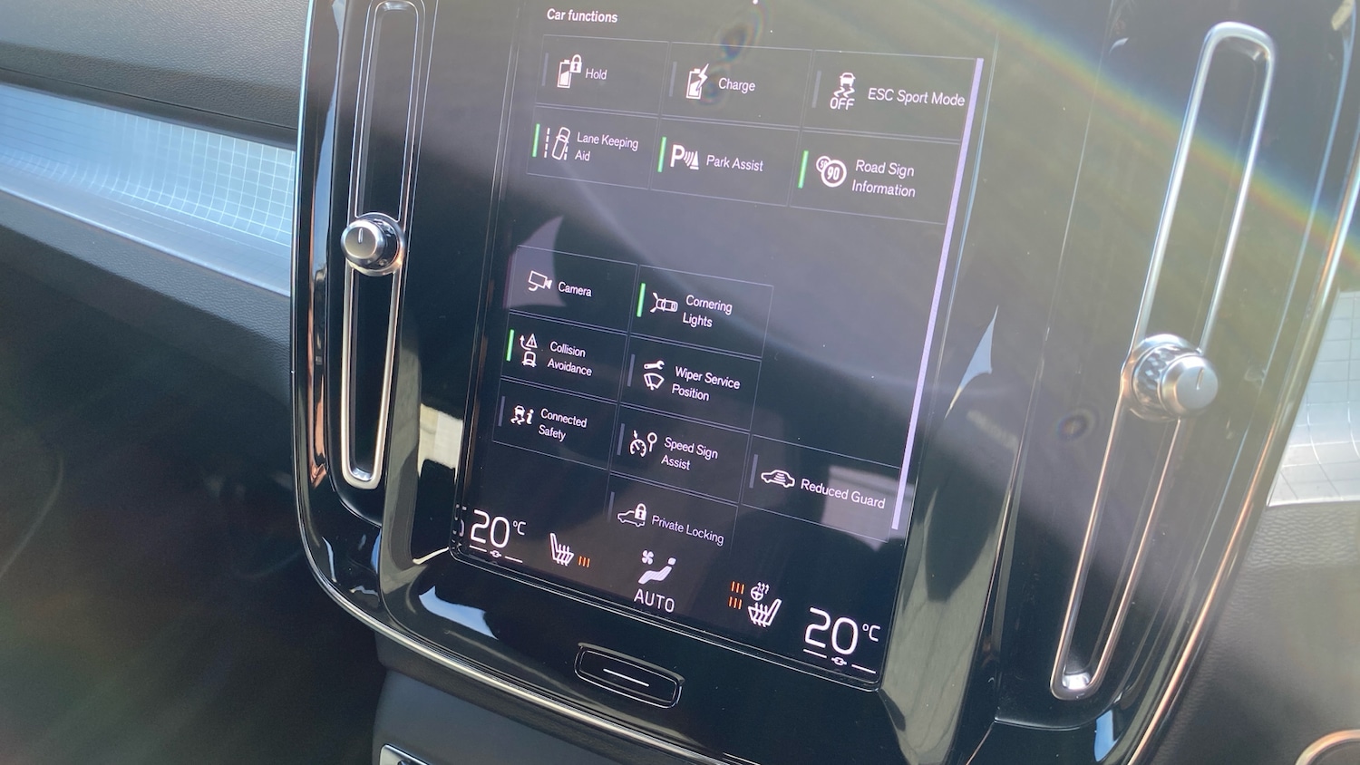 Used Volvo XC40 2023 for sale - 77946946: Photo 47