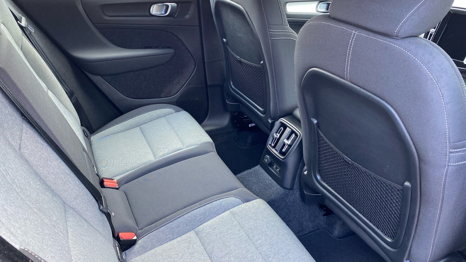 Used Volvo XC40 2023 for sale - 77946946: Photo 6