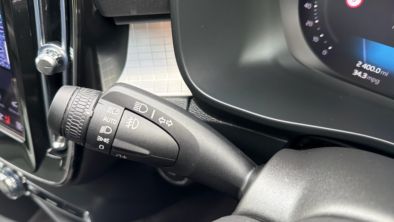 Used Volvo XC40 2023 for sale - 77930502: Photo 20