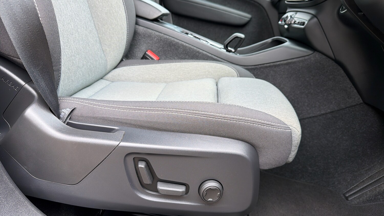 Used Volvo XC40 2023 for sale - 77930502: Photo 30