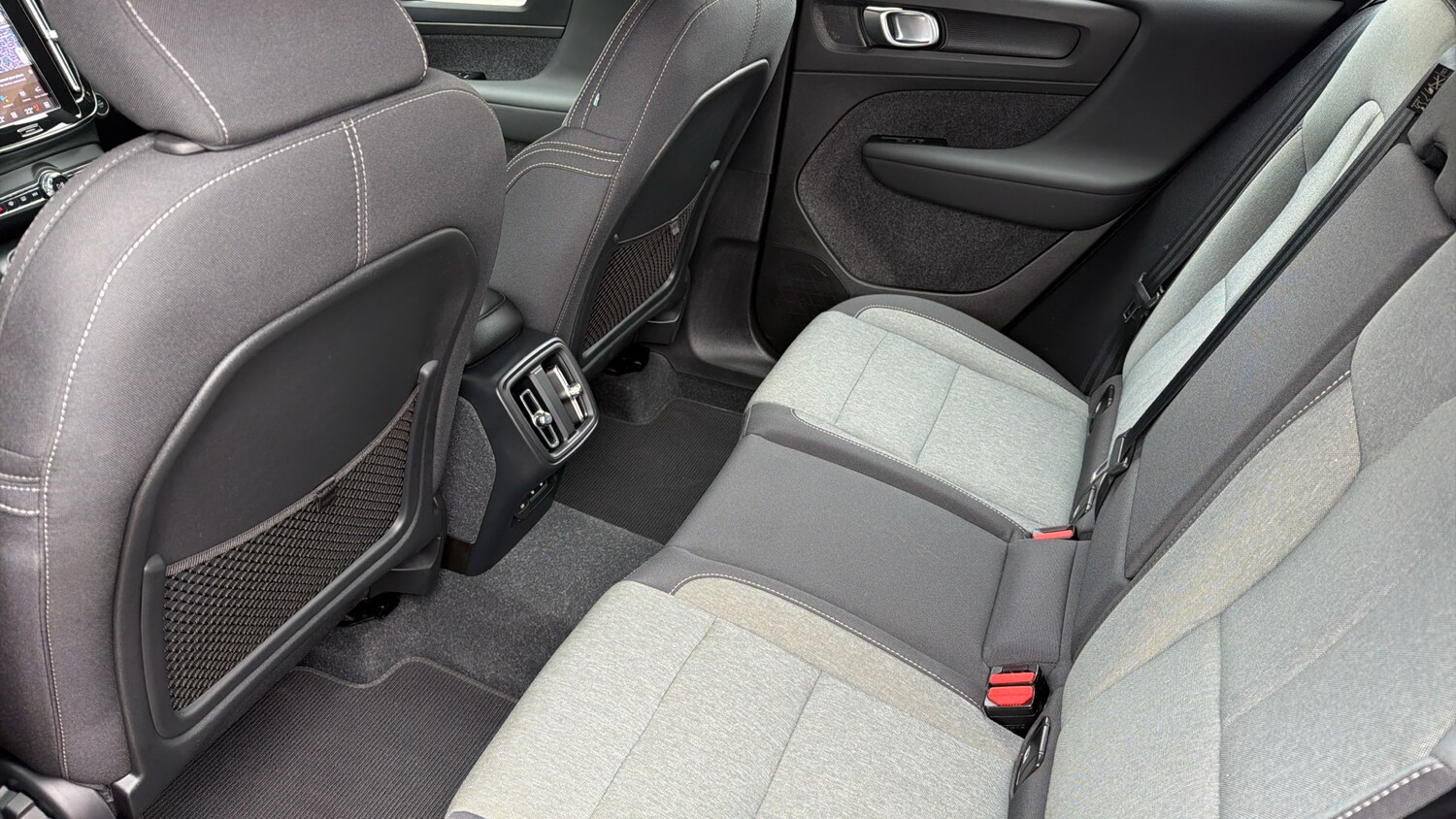 Used Volvo XC40 2023 for sale - 77930502: Photo 33