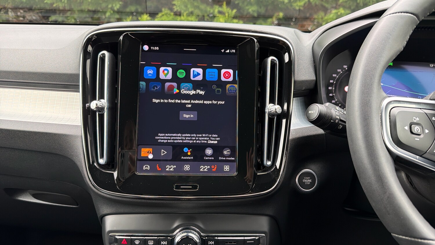 Used Volvo XC40 2023 for sale - 77930502: Photo 42