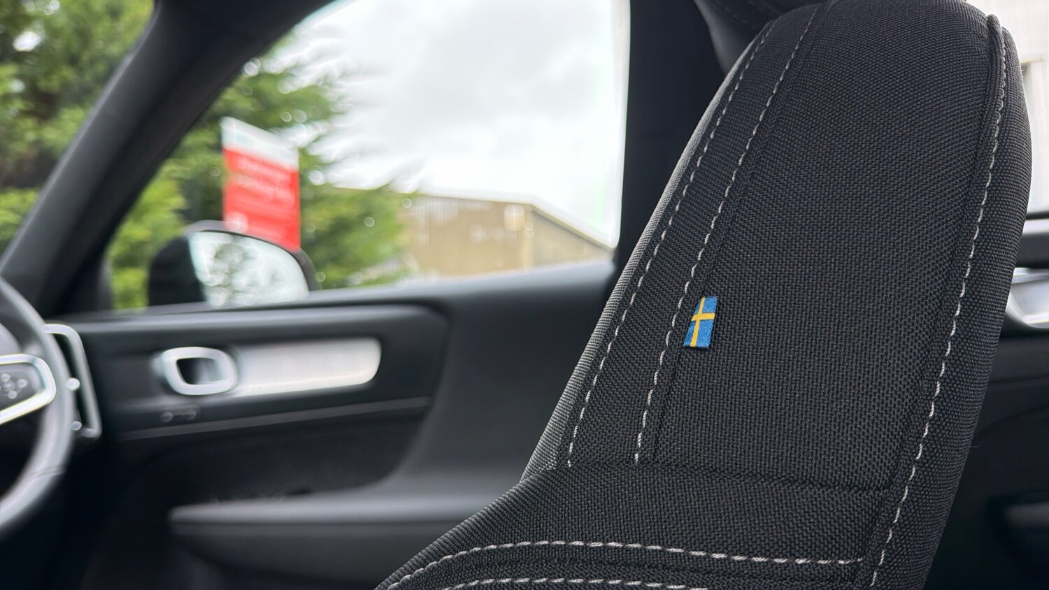 Used Volvo XC40 2023 for sale - 77930502: Photo 45