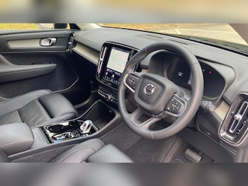 Used Volvo XC40 2023 for sale - 79407537: Photo