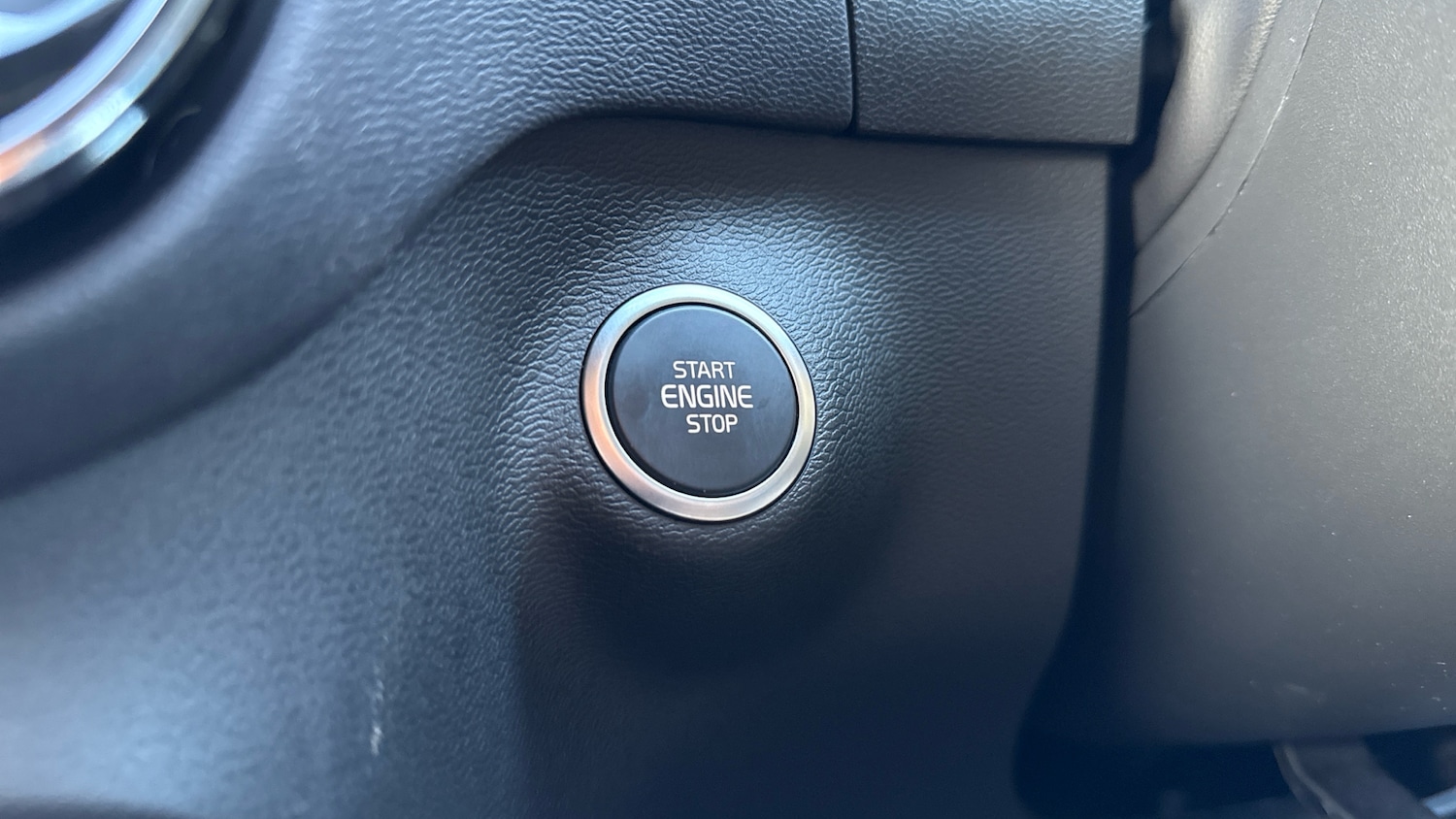 Used Volvo XC40 2024 for sale - 76653307: Photo 23