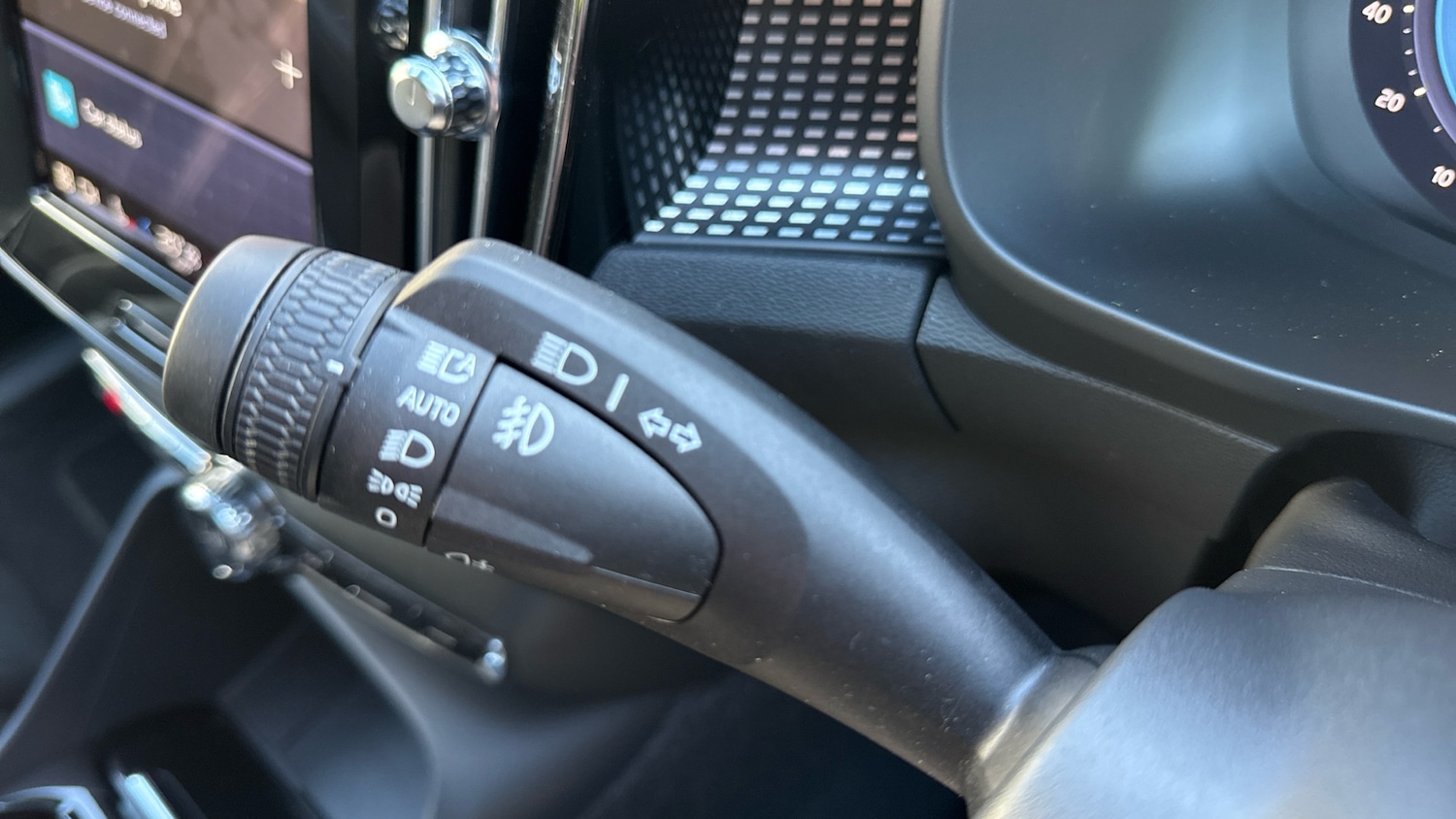 Used Volvo XC40 2024 for sale - 76653307: Photo 24